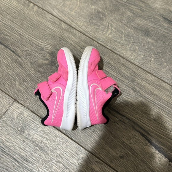 • Nike • Kids Star Runner 2 (TDV) Sneaker Pink Glow/Photon Dust-Black  US 6 - Picture 4 of 5